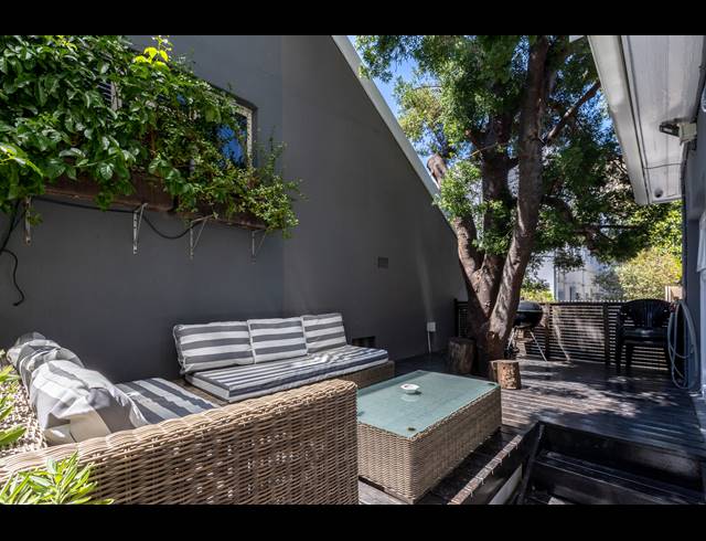 2 BEDROOM APARTMENT RENTED IN SEA POINT